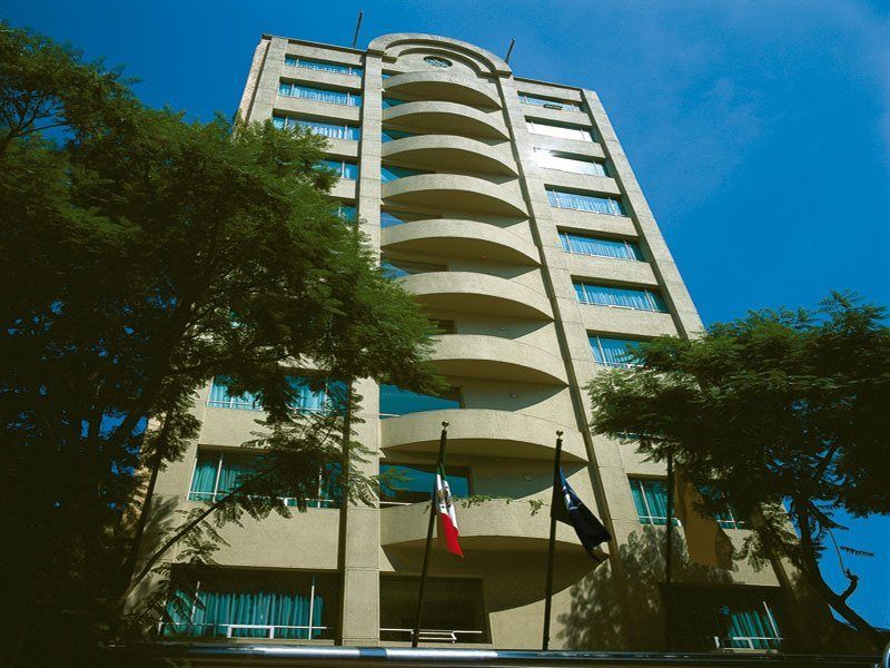 Eurostars Zona Rosa Suites Мехіко Екстер'єр фото Embassy of Chile in Lima