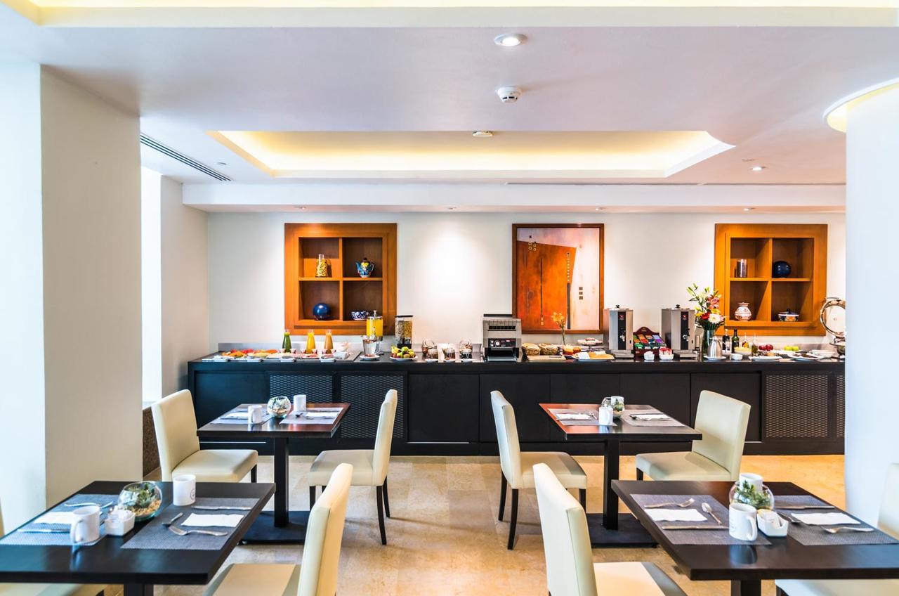 Eurostars Zona Rosa Suites Мехіко Екстер'єр фото The restaurant