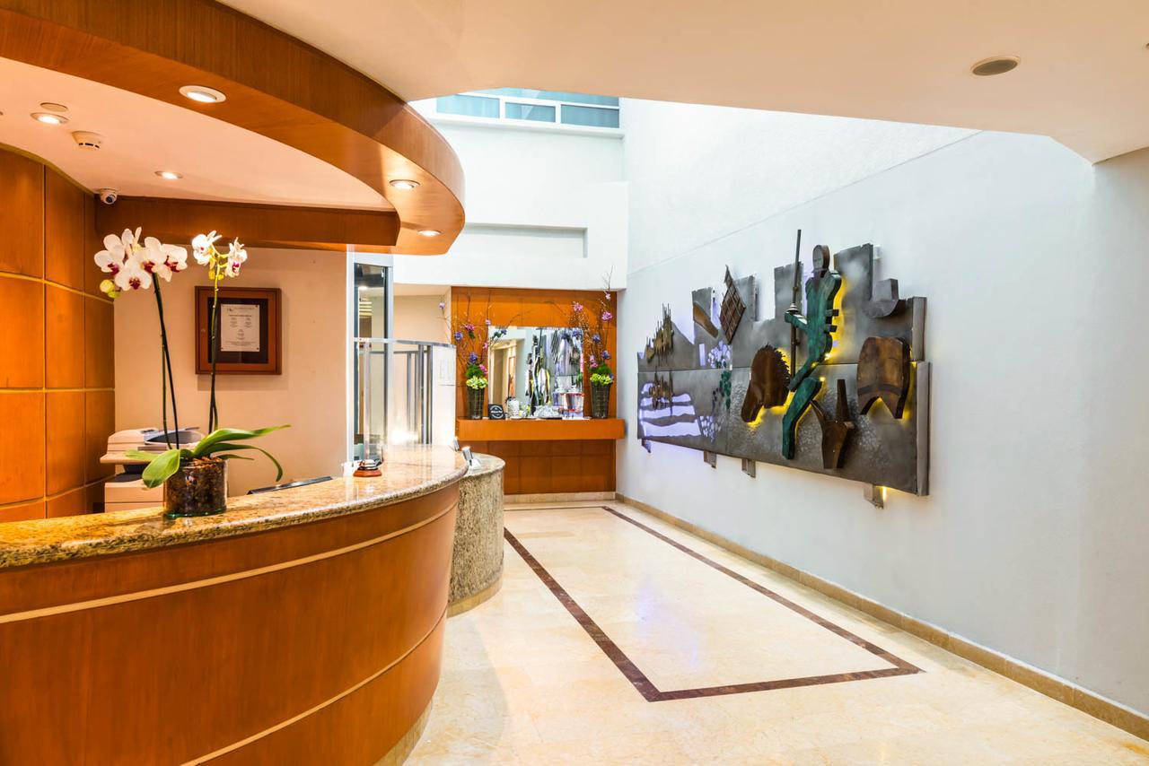 Eurostars Zona Rosa Suites Мехіко Екстер'єр фото The lobby of the hotel