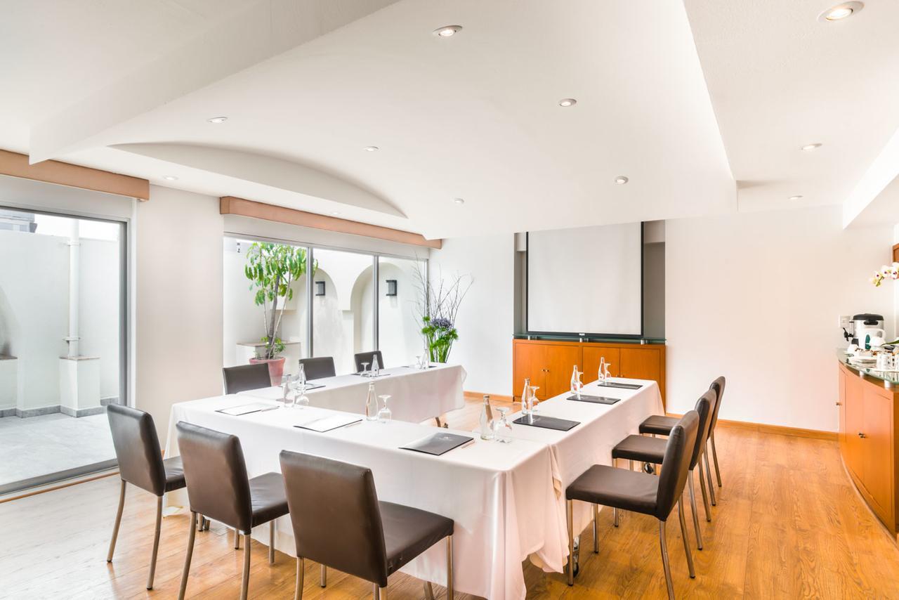 Eurostars Zona Rosa Suites Мехіко Екстер'єр фото Meeting room