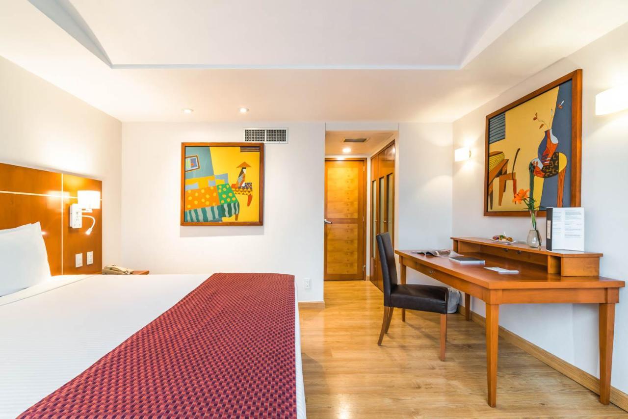 Eurostars Zona Rosa Suites Мехіко Екстер'єр фото A room at the hotel